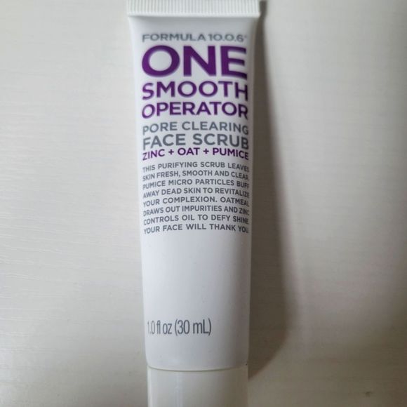 Formula 10.0.6 One Smooth Operator Pore Clearing Face Scrub - Picture 1 of 2
